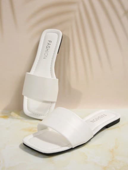 Sandales plates en cuir pour femme