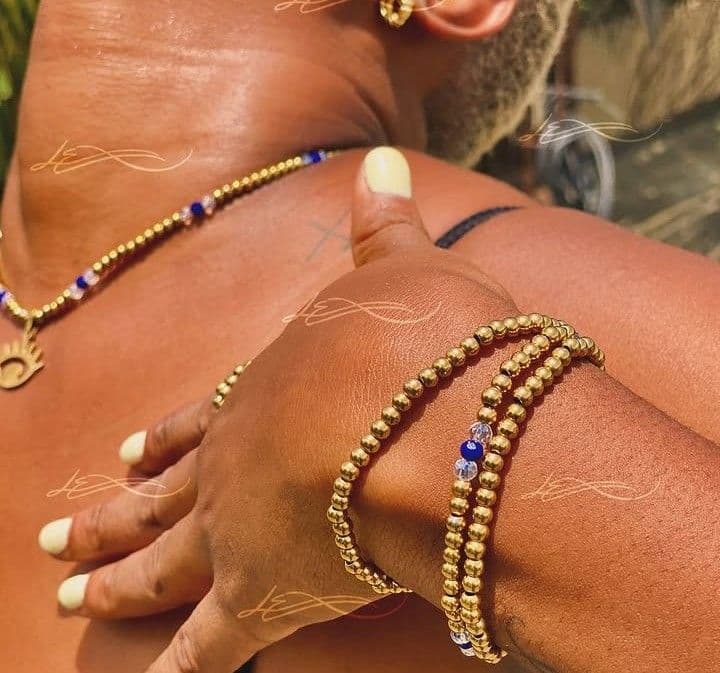 Nom du produit : Ensemble de bijoux en perles simple ou personnalisés.